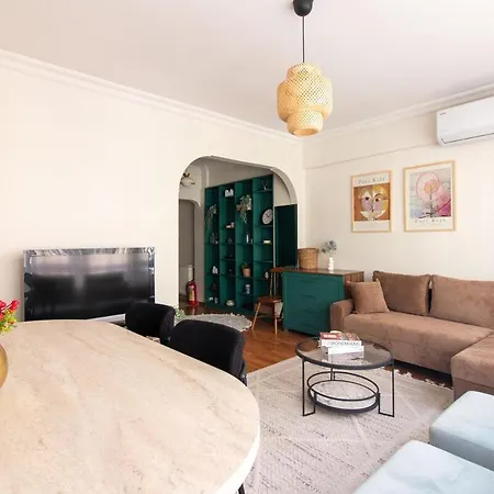 Chic 2br Gem On Moda Iconic Antiques Street Apartment *
