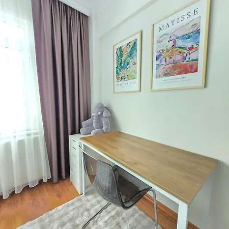 Chic 2br Gem On Moda Iconic Antiques Street Provincia di Istanbul