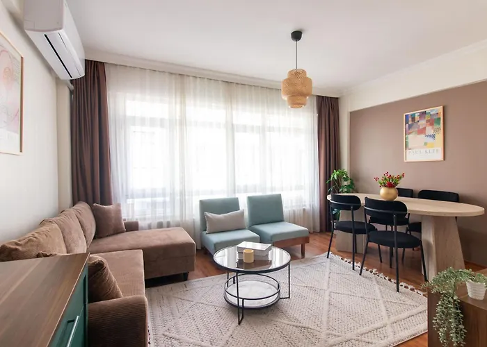 Chic 2br Gem On Moda Iconic Antiques Street Appartement