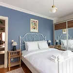 Appartamento Chic 2br Gem On Moda Iconic Antiques Street