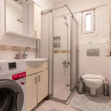 Apartament Chic 2br Gem On Moda Iconic Antiques Street *
